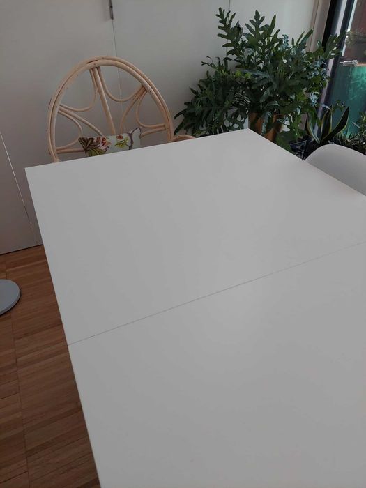 Mesa de jantar + 6 cadeiras