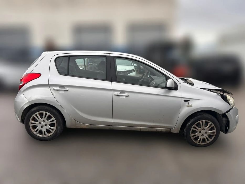 HYUNDAI i20 I Hatchback (PB) 1.4 CRDi Diesel 75 cv  55 kW 2008 - 2012