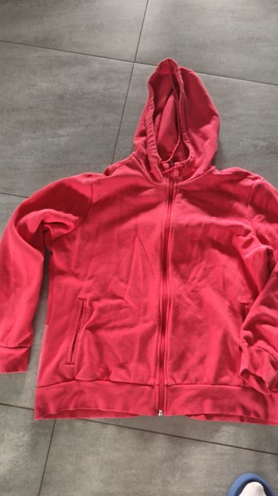 Czerwona malinoea bluza dresowa Adidas