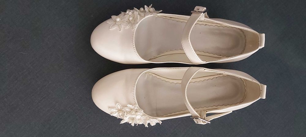 Buty dla dziewczynki na komunię