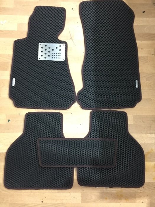 ЭВО Коврики в Jeep - Подпятник в Подарок