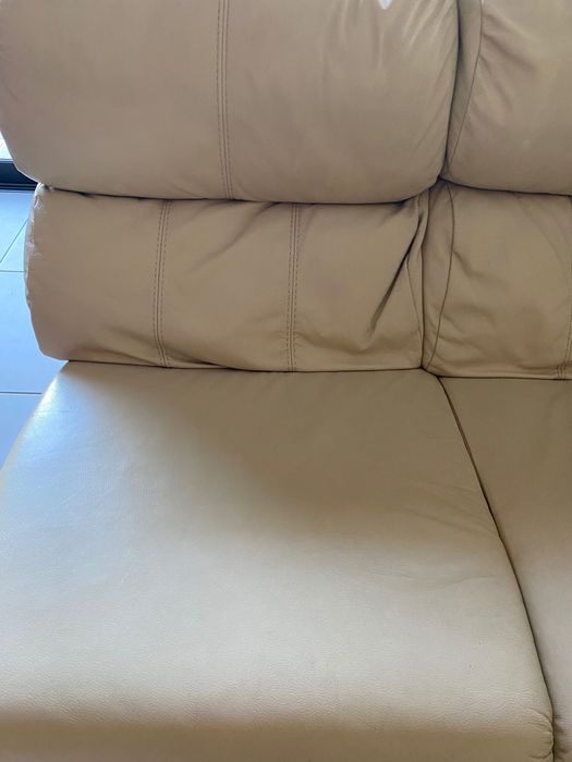 Sofá e poltrona com sistema relax