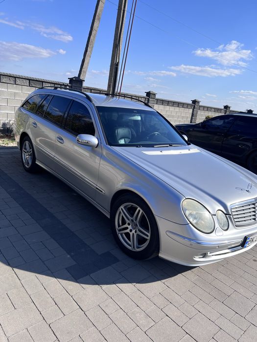 Легковий Автомобіль