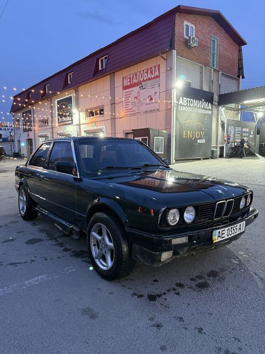 Продам  БМВ  Е30