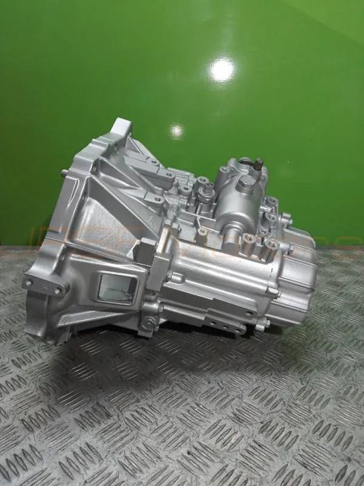 Caixa de velocidades Toyota Yaris 1.4 D4D 33300-52442 52551 - RECONDICIONADA