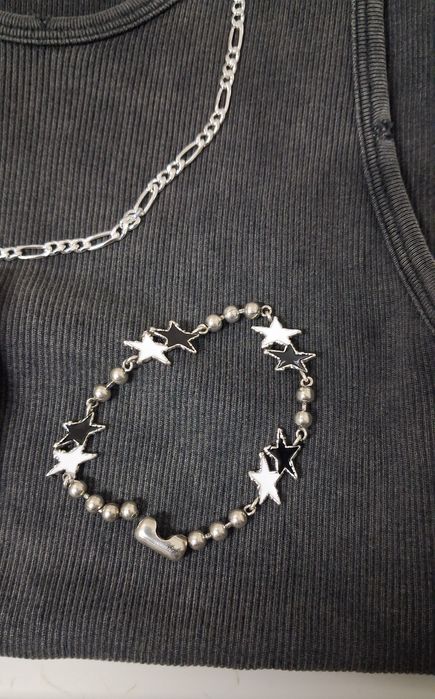 Conjunto T-shirt sem mangas, colar e pulseira da TwoJeys