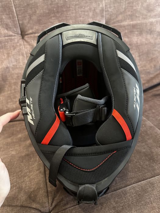 Мотошолом MT THUNDER 4 SV MATT BLACK M