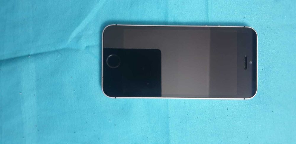 IPhone SE Impecável