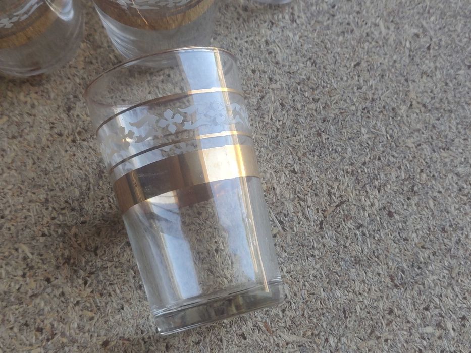 Copos com filamento em ouro