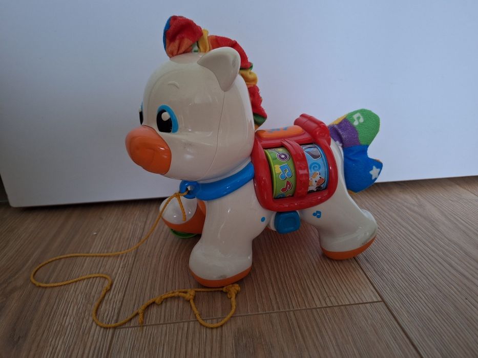 Kucyk konik interaktywny Clementoni