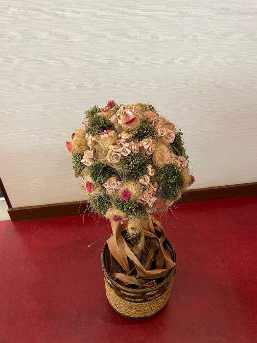 Planta Decorativa Artificial em Vaso Rústico