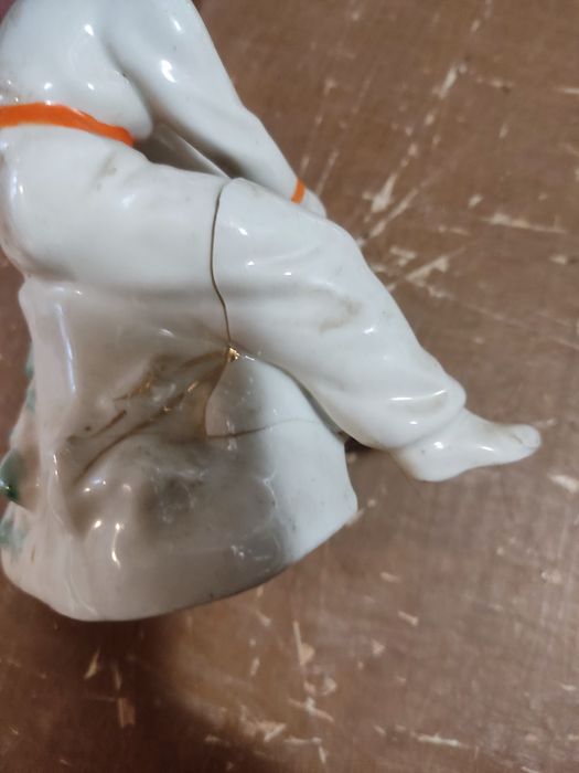 Статуэтка керамическая