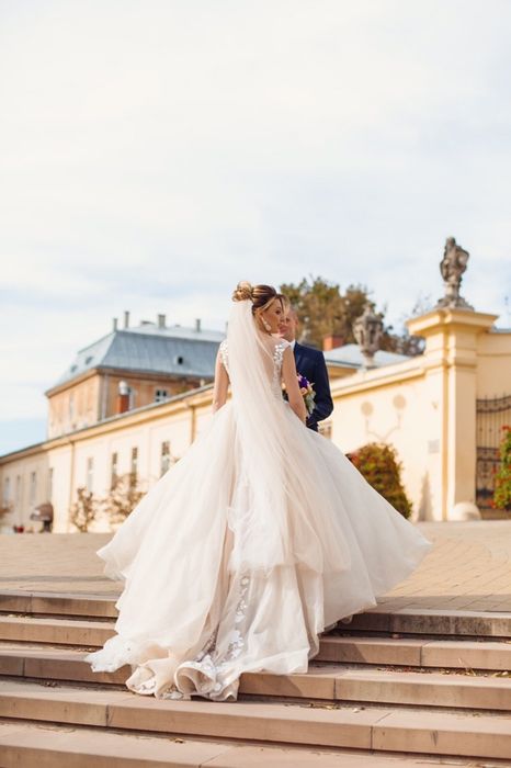 Весільна сукня