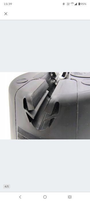 Uchwyt betonowy w tworzywie,odgromnik