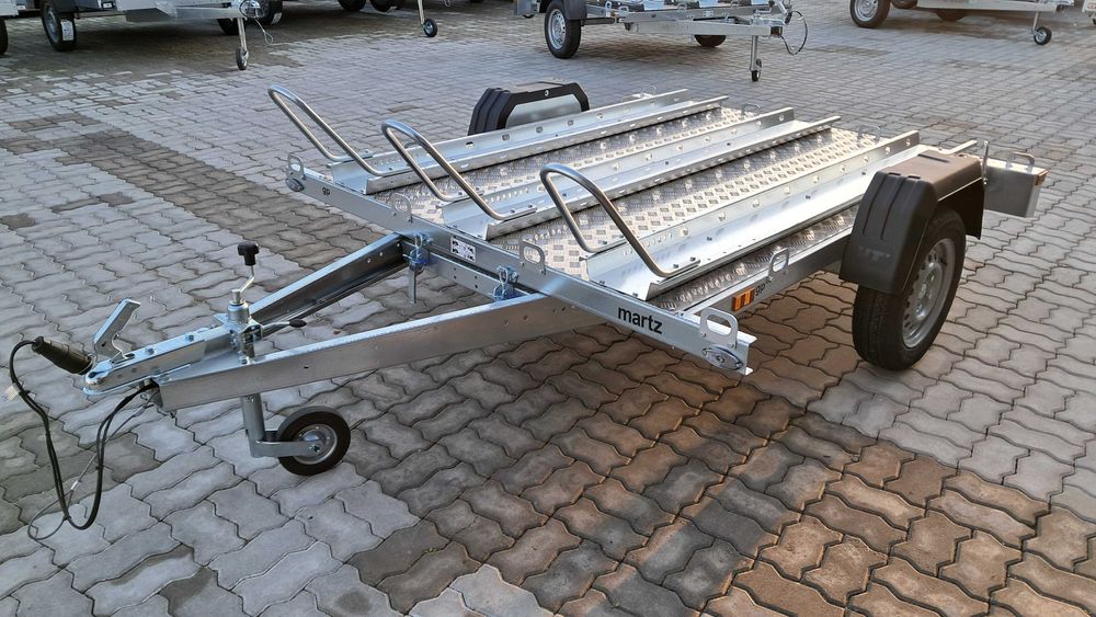 Atrelado NOVO Marca MARTZ mod. GP3 Premium Piso alumínio.