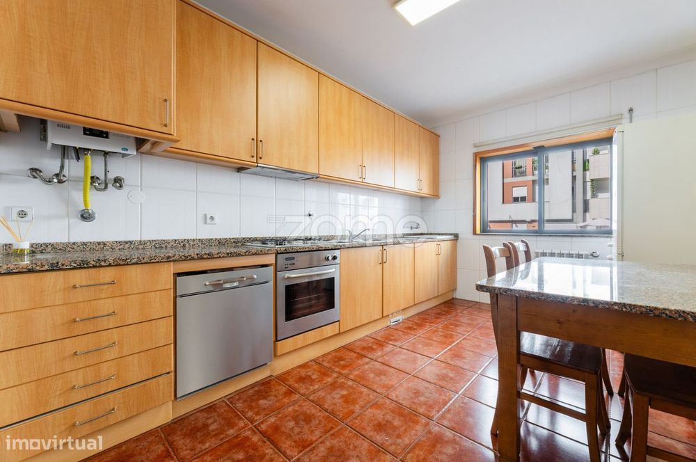 3-Bedroom Apartment in São Vítor, Braga