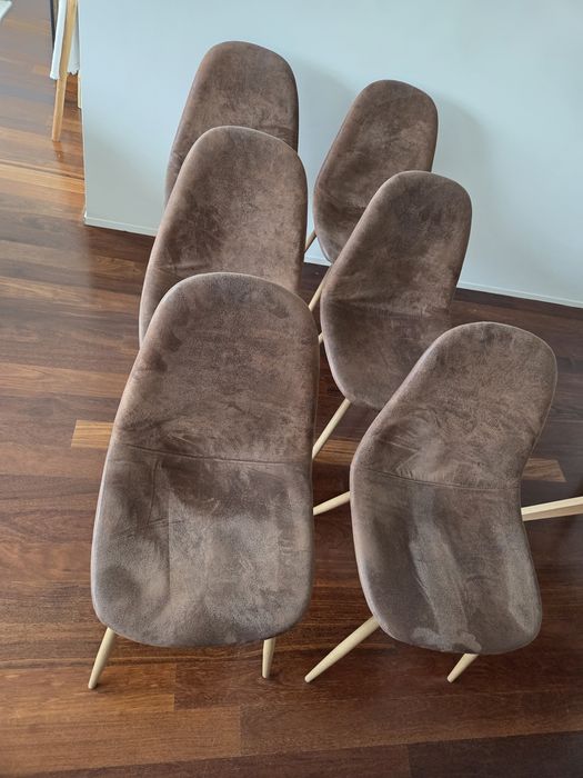 2 Cadeiras Castanhas