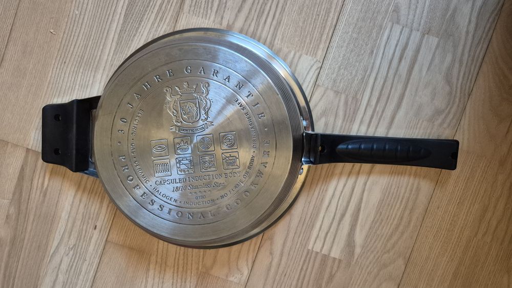 Patelnia 27cm stalowa