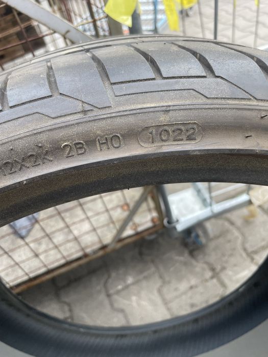 Opona 285/30 22”
