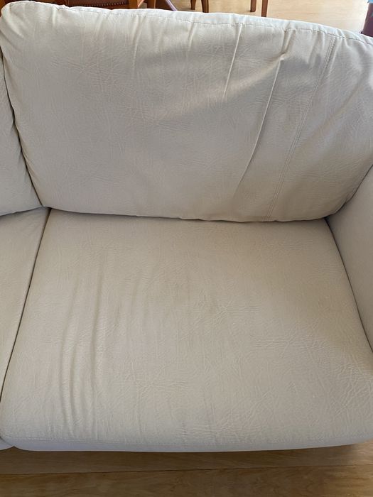 Sofá 2 lugares cor creme