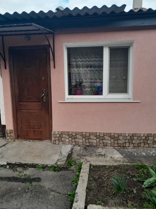 3-х кімнатна квартира,в 4-х квартирному будинку.
