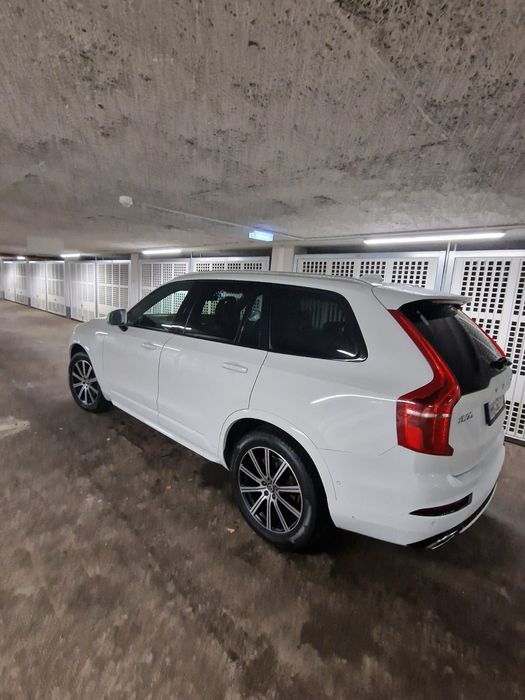 Sprzedam Volvo XC90, rok 2016 – uszkodzony silnik