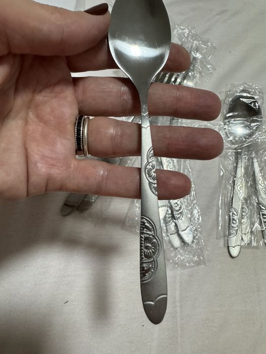 Royal Limoges столові прибори 18шт.