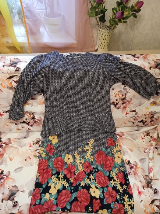 Сукні жіночі,кофти,піджаки