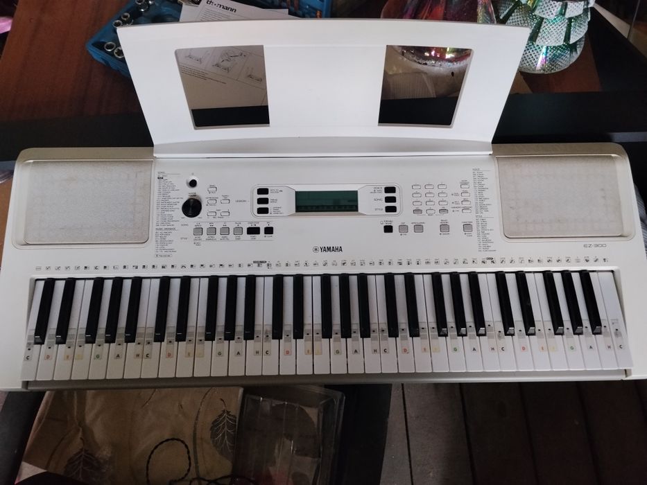 Keyboard Yamaha ez 300