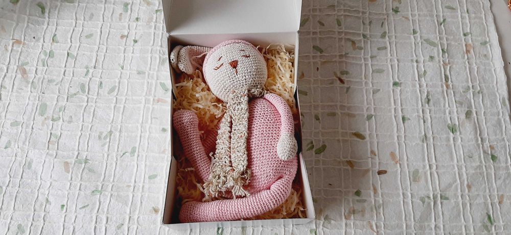 Doudou e chocalho em crochet