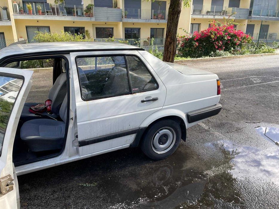 Volkswagen Jetta — fotografia 4