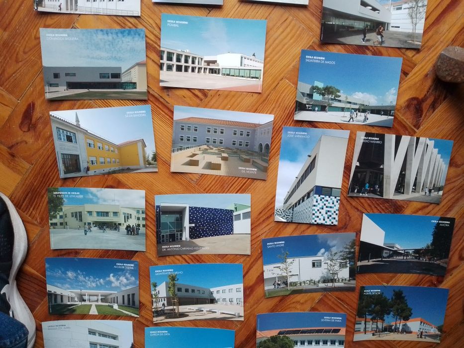 31Cartões Escolas inauguradas 2010 cada3Eou31-15E-Polo Homem-3EDesde3E