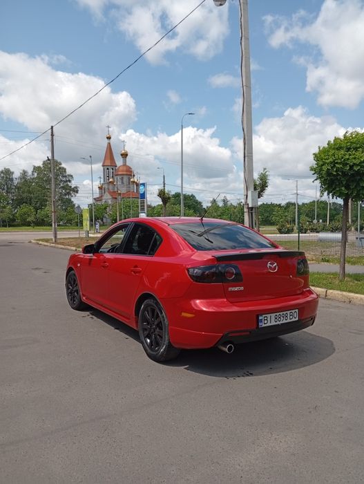 Mazda 3 машина огонь