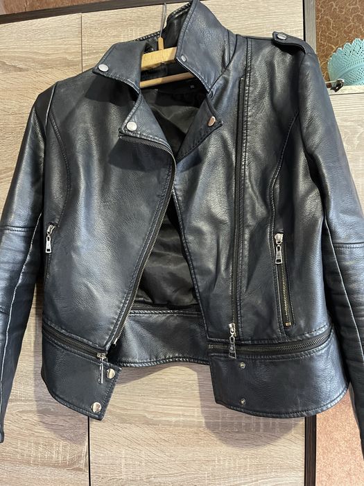 Продам шкіряну куртку