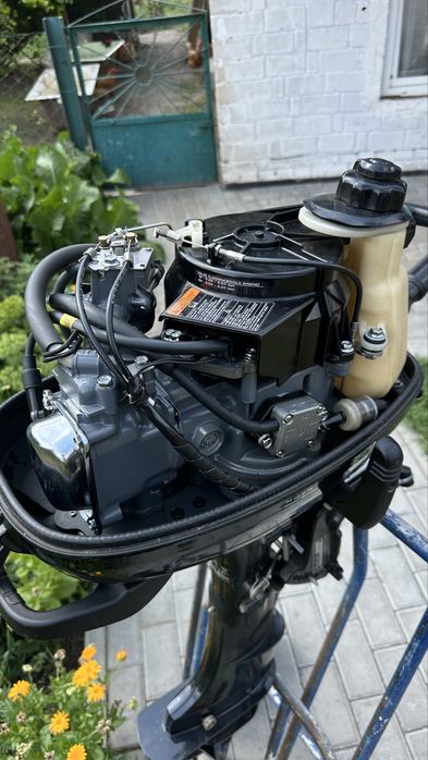 Suzuki DF 6  мотор для човна