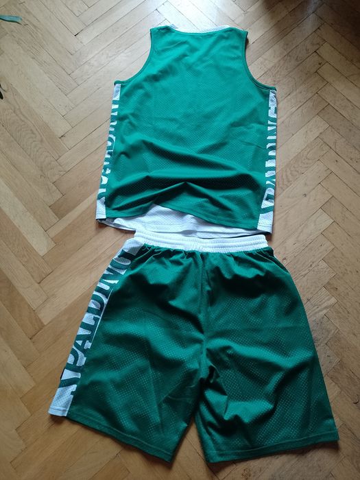 Spalding 164 spodenki i koszulka  koszykarza