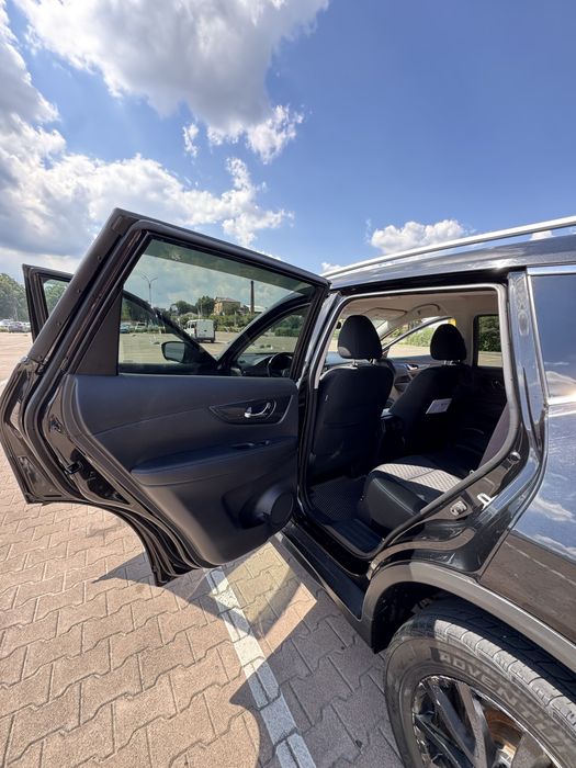 Продам власне авто Nissan Rouge 2017 року