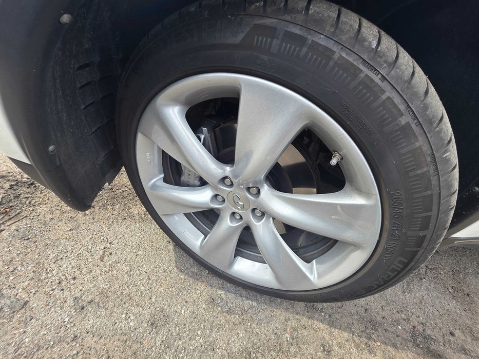 Infiniti fx50s 2009