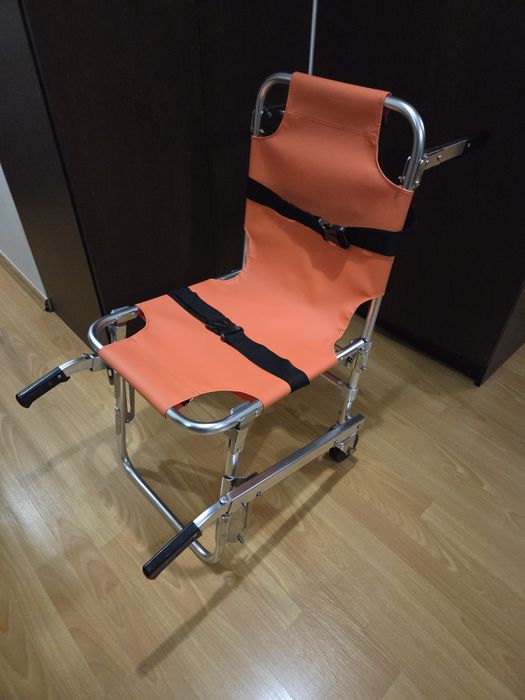 Składane krzesełko kardiologiczne transportowe