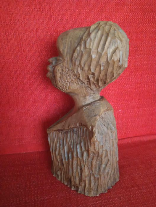 Busto africano em madeira africana tamanho grande 19cm