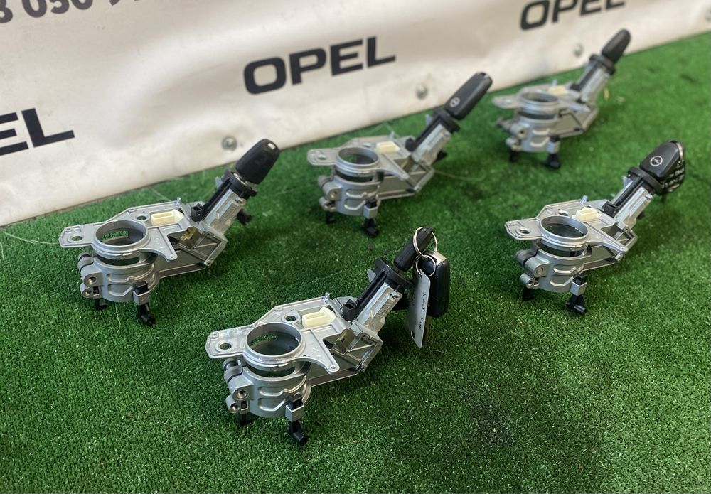 Замок зажигания Opel Astra H Zafira B