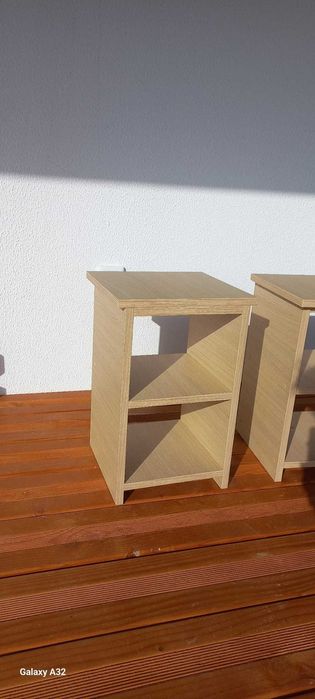 Mesa de cabeceira de madeira, NOVA, POR ESTREAR