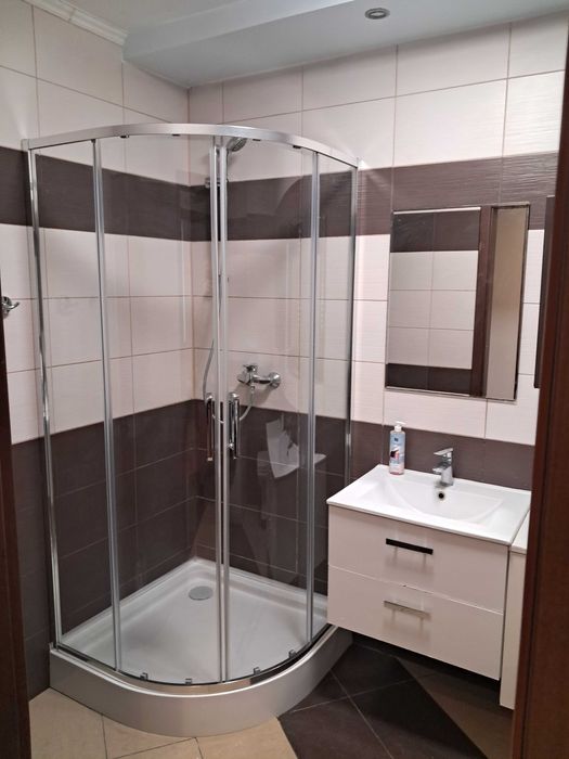 3 pok. osobna kuchnia 63,5 m² m.parkingowe w cenie ul.  Rydlówka- Mateczny. - Więcej