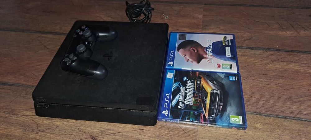PlayStation 4 plus gry i pad