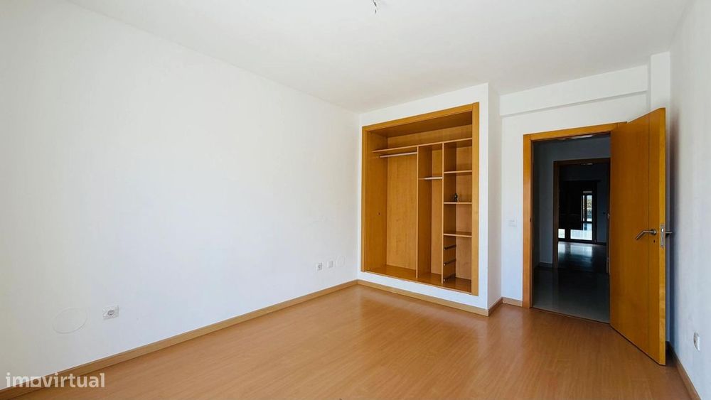 Apartamento T4 com 194m2 e amplas varandas Pinhal Novo