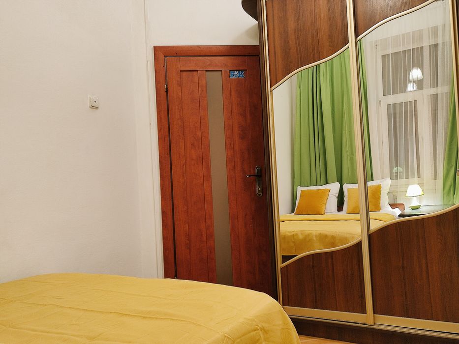 Квартира зі світлом   1-2-3-4 кім ( для студентів .відрядників  чеки