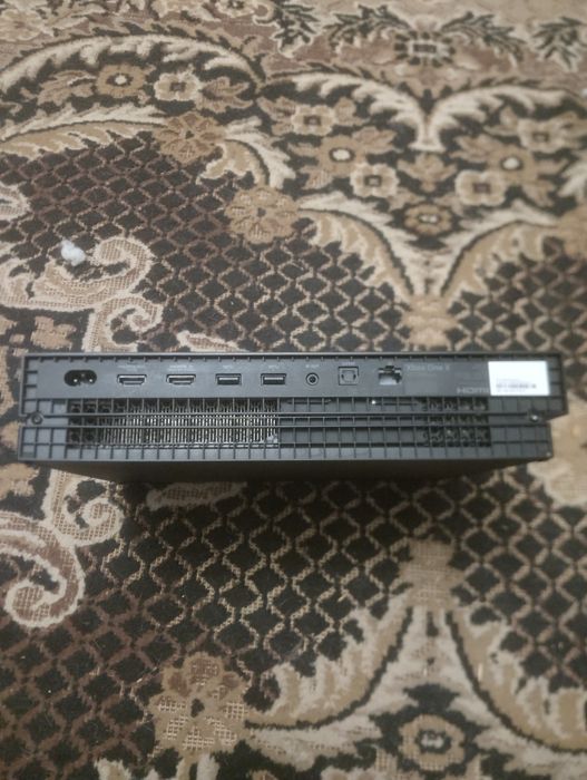 Продам xbox one x   1т