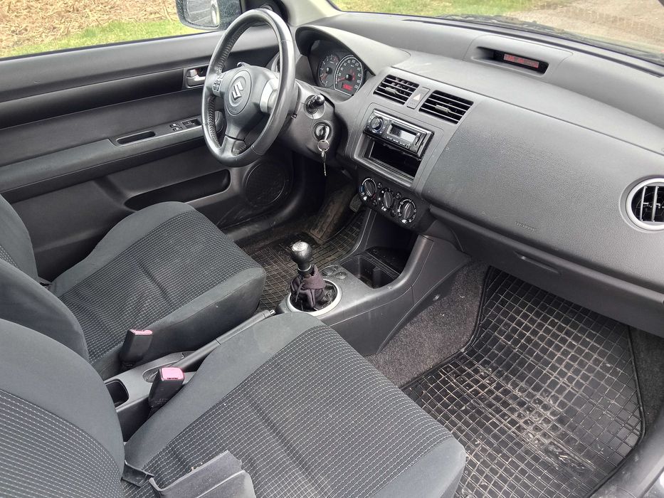 Suzuki Swift 1.3 B 2007 rok