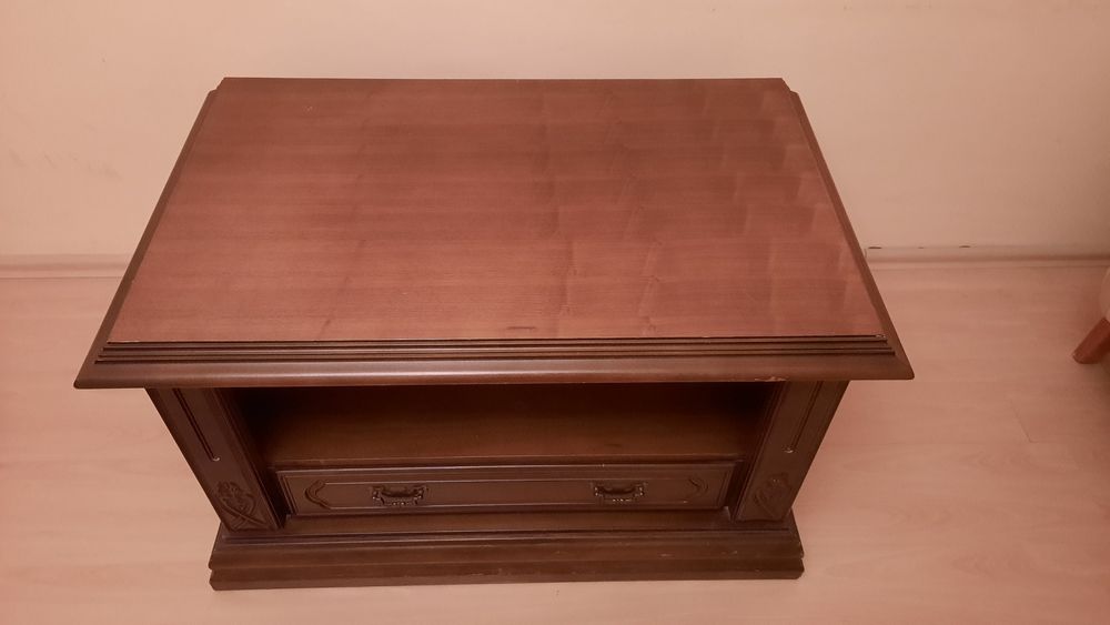 Stylowa szafka może być pod tv