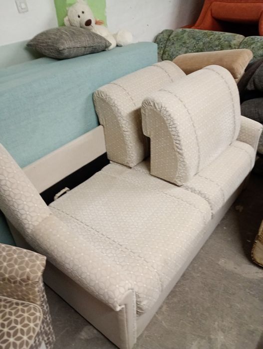 Sofa dwuosobowa rozkładana